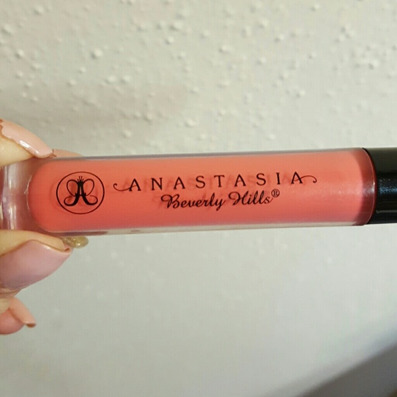 Anastasia Beverly Hills lip gloss
