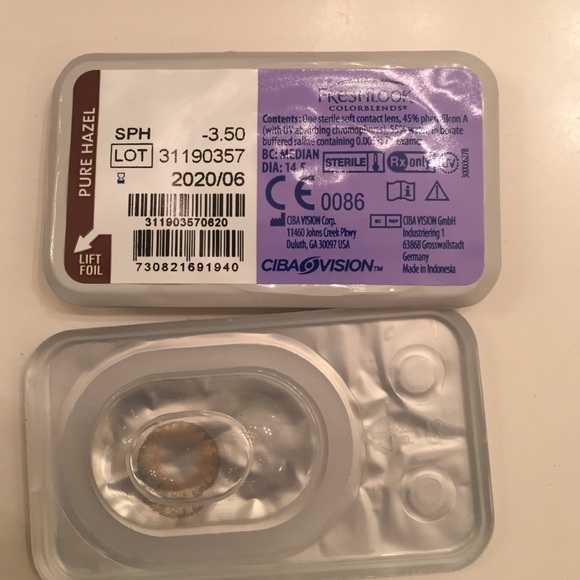 Fresh look Pure hazel contacts