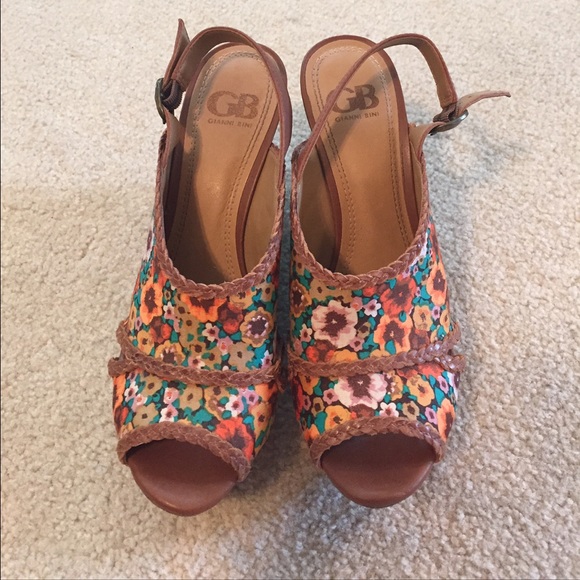 Giani Bini Clog Wedges