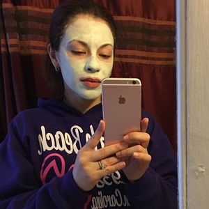 Meet your Posher, Abigail