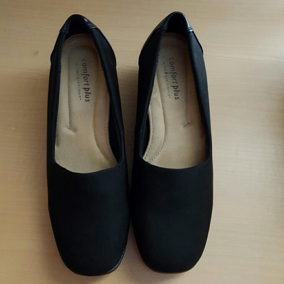 On sale now Comfy black shoes new never worn.