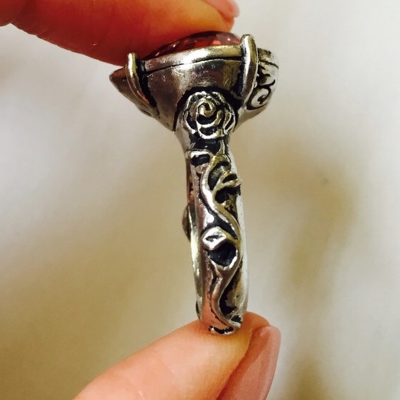 One Love Iced Pink Swarovski Heart Ring - Picture 4 of 6