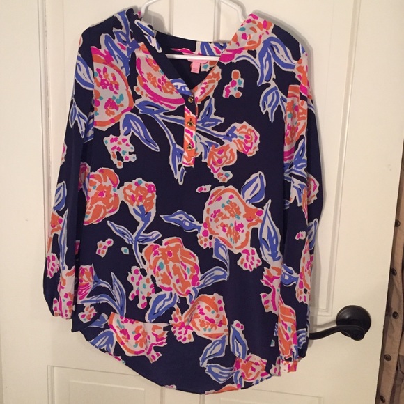 Lilly Pulitzer Tops - Lilly Pulitzer Alexandrea top.