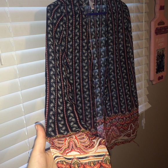 Cardigan - Picture 2 of 4