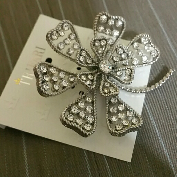 Brooch - Picture 2 of 4