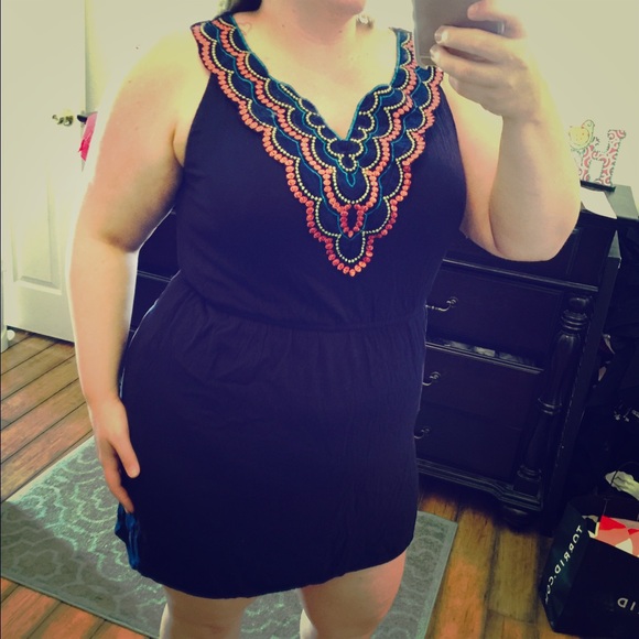 Dresses & Skirts - Navy dress!