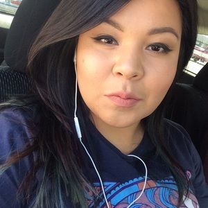 Meet your Posher, Lacy