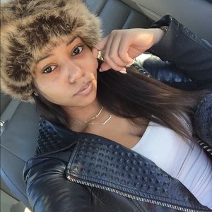 Meet your Posher, Breeana