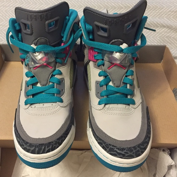 Jordan Spizike size 6y