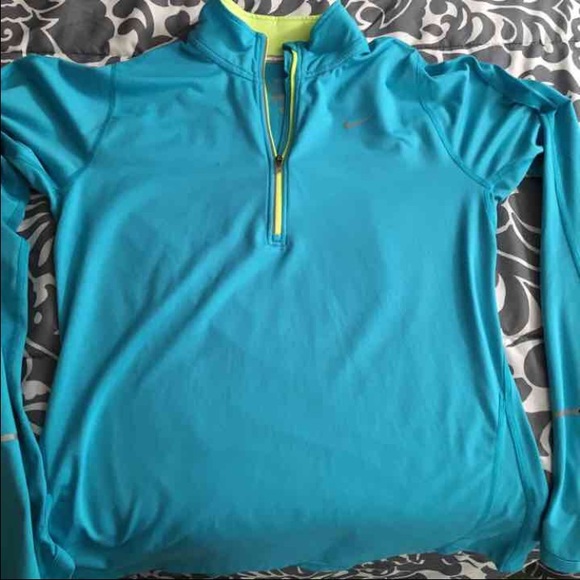 Nike Dri-Fit Sweater