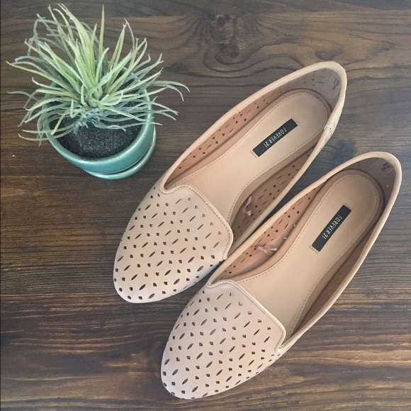 Nude pointed toe flats forever 21