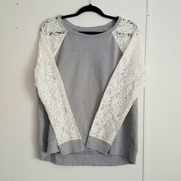 Apt. 9 Lace sleeve sweatshirt gray/white L