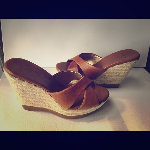 Jessica Simpson Slip On Crisscross Sandal Tan 6.5