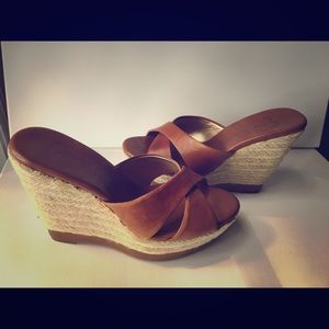 Jessica Simpson Slip On Crisscross Sandal Tan 6.5