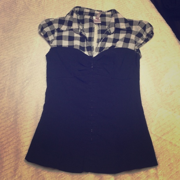 Fitted Checkered Top