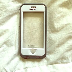 iPhone 5s Lifeproof Case