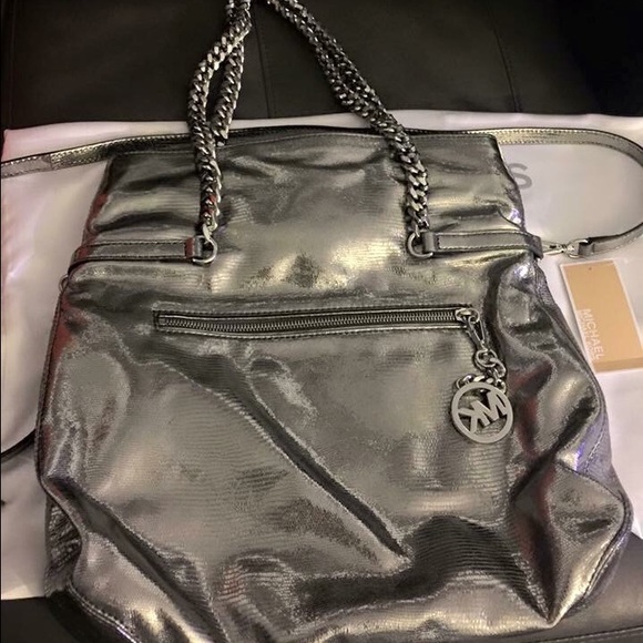 New Shoulder and crossbody mk bag