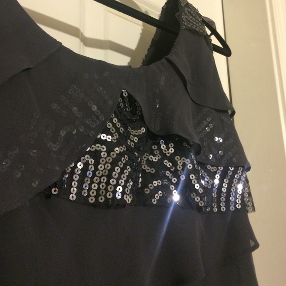 Pewter dress with sequins - Picture 2 of 4