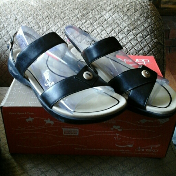 Dansko Sandals size 40 Euro =size 91/2-10