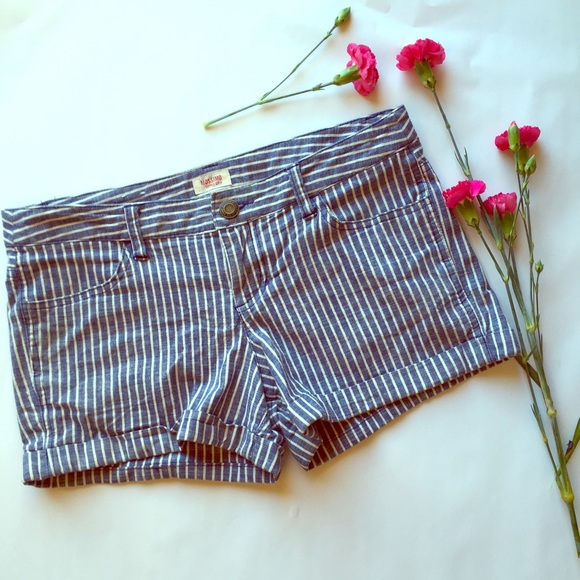 Mossimo Supply Co. Pants - 🎉CLEARANCE 🎉Cotton PinStripe Shorts