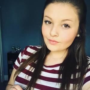 Meet your Posher, Courtney
