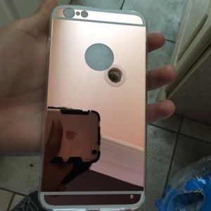 Rose gold iPhone 6 Plus mirror