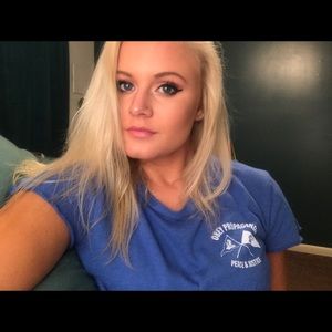 Meet your Posher, Dakota