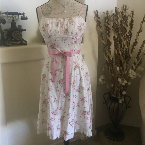 ❌SOLD❌ Pink & White sundress🎀