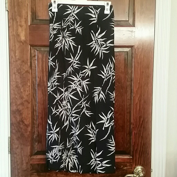 Long Skirt Bamboo Print w/ Back Slit