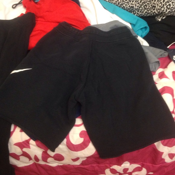 Nike shorts - Picture 2 of 3