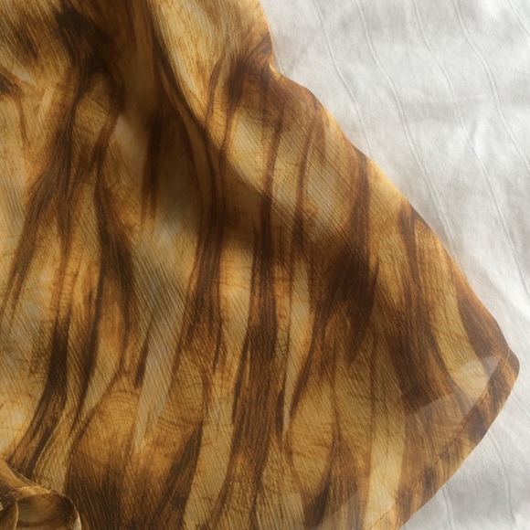 Shear Ruffle Tank - Picture 3 of 3