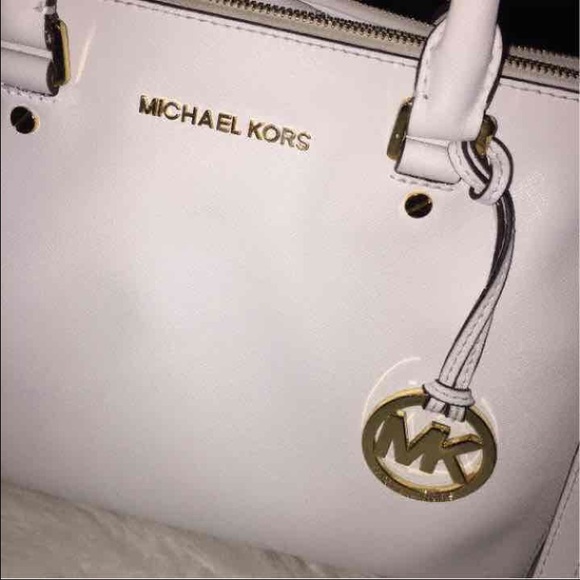 👑SOLD👑White Michael Kors Satchel - Picture 2 of 4