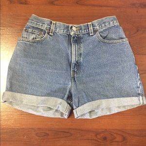 Levi High waisted jean shorts