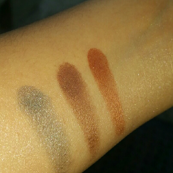 Makeup bundle!π - Picture 4 of 4