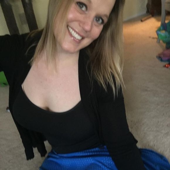 Meet your Posher, Andrea - Picture 1 of 1