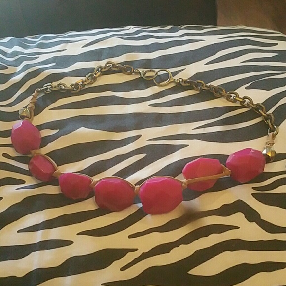 Pink chunky chain necklace. Bib style look