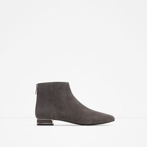 ZARA: GREY LEATHER ANKLE BOOTS WITH METAL DETAIL