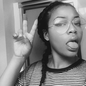 Meet your Posher, Sierra