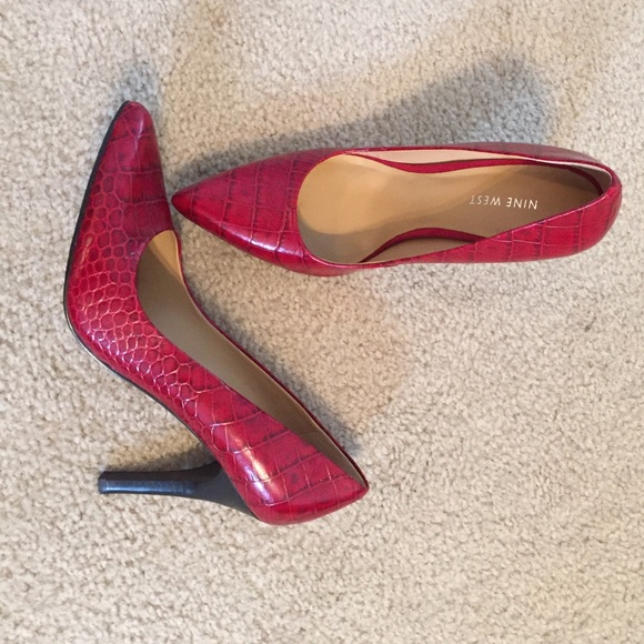 Shoes - Picture 1 of 1