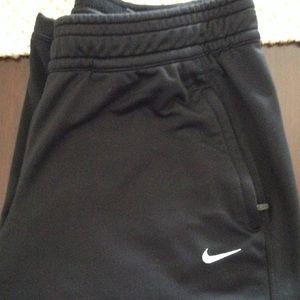Nike dri-fit drawstring Capri workout pant