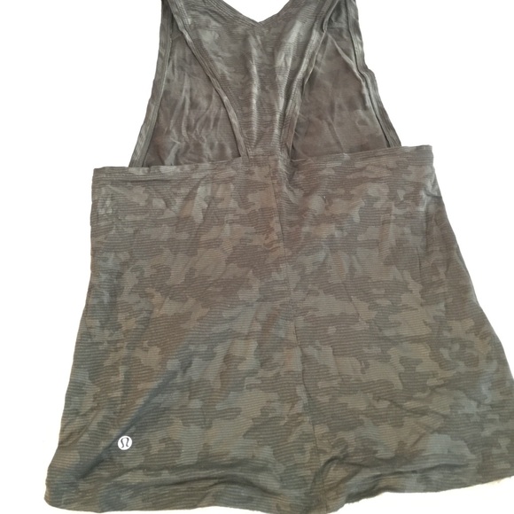 Lululemon run for days deep camp tank.