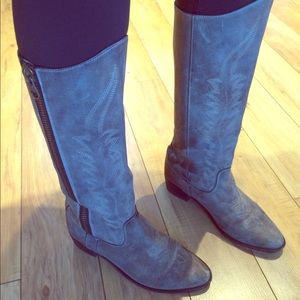 Steve Madden distressed western boots