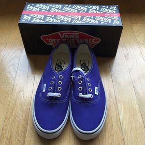 Vans Authentic Classic Sneaker size 7.5 💜NWT💜