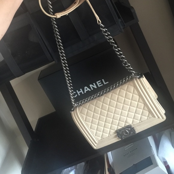 Cream Chanel Quilted Leboy Handbag - Picture 4 of 8
