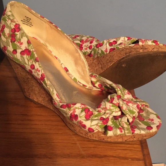 H&M Cherry Sandals size 9