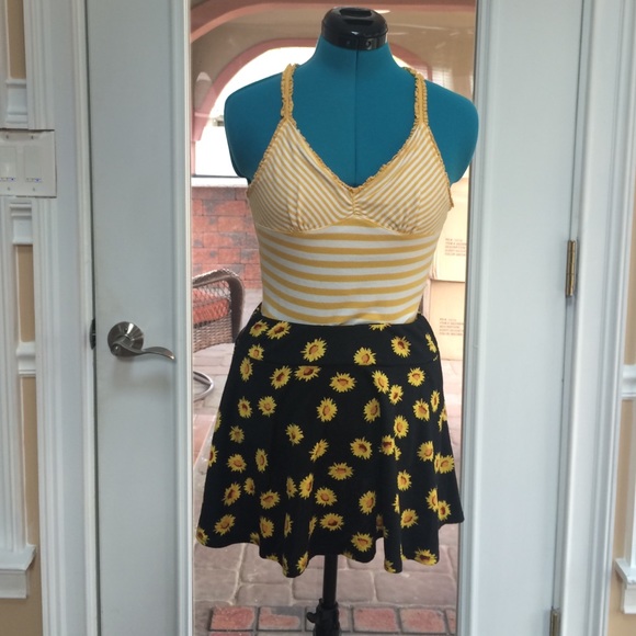 Daisy Circle Skirt