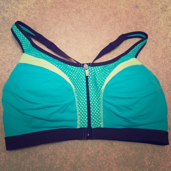 VSX sports bra 38 D