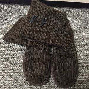 Knit Bearpaw boots