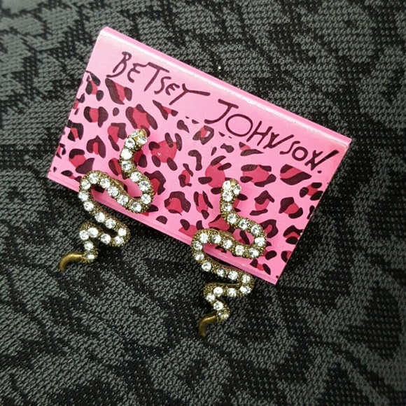 Betsey Johnson snake earrings
