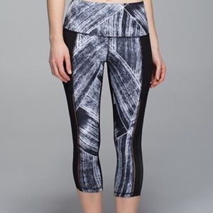 RARE black&white mesh lulu crops